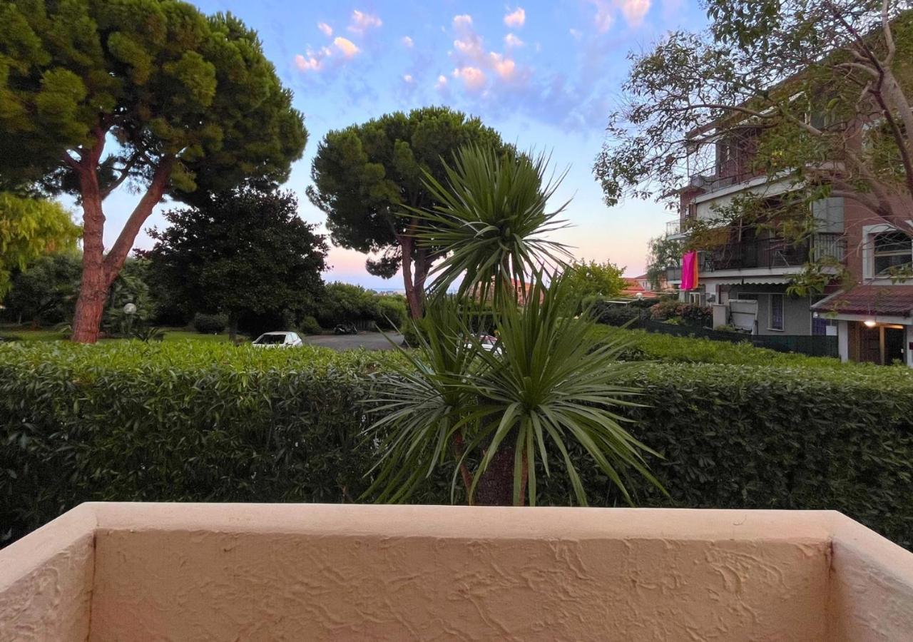 La Luna e il faló Ceriale Esterno foto